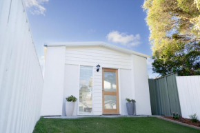 Studio Flat with kitchen, Mountain Creek